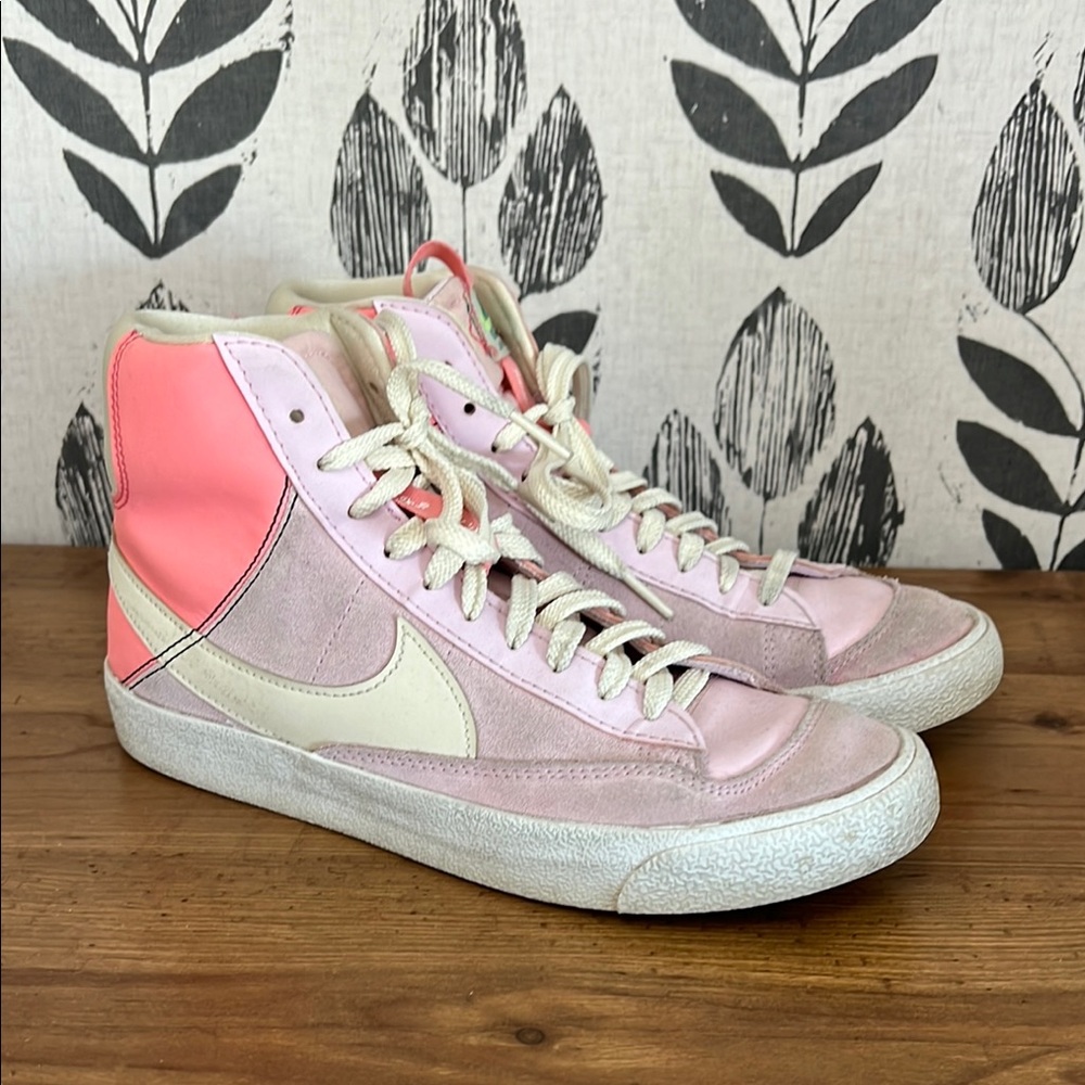 Youth Nike Pink/Purple and Cream High-Top Sneakers - Size 6.5Y